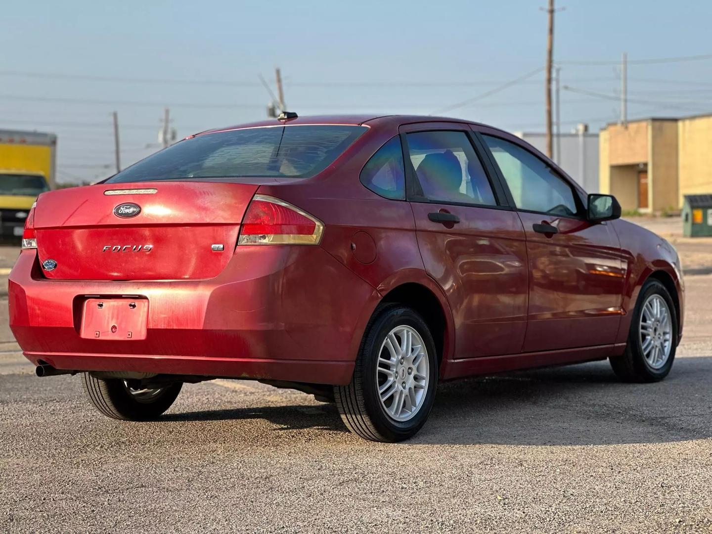 2011 Ford Focus - Image 9