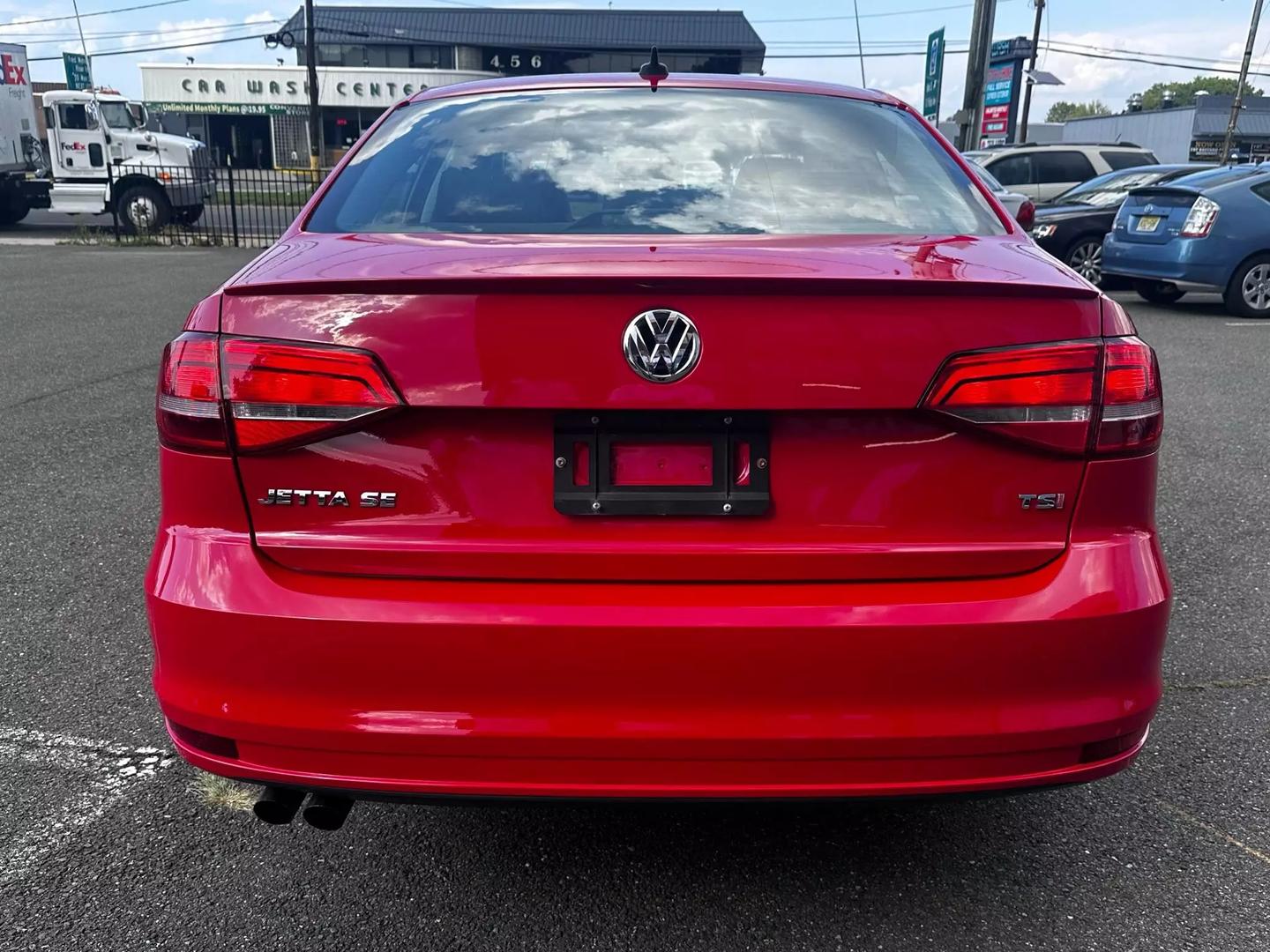 2015 Volkswagen Jetta - Image 8