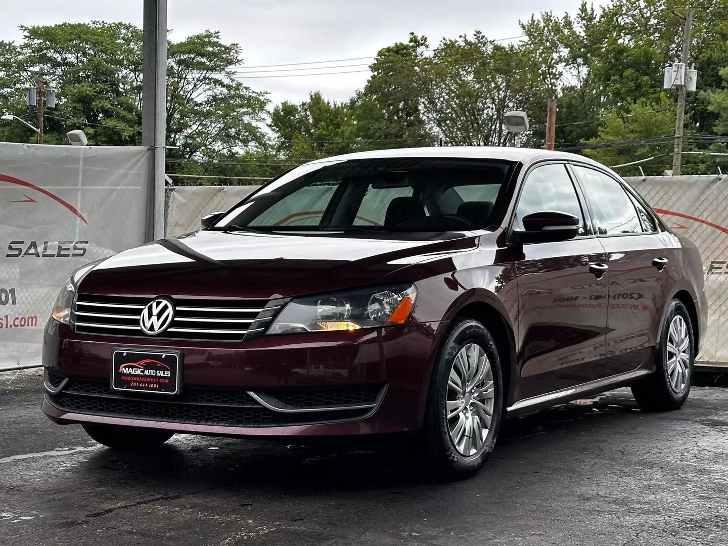 2014 Volkswagen Passat - Image 3