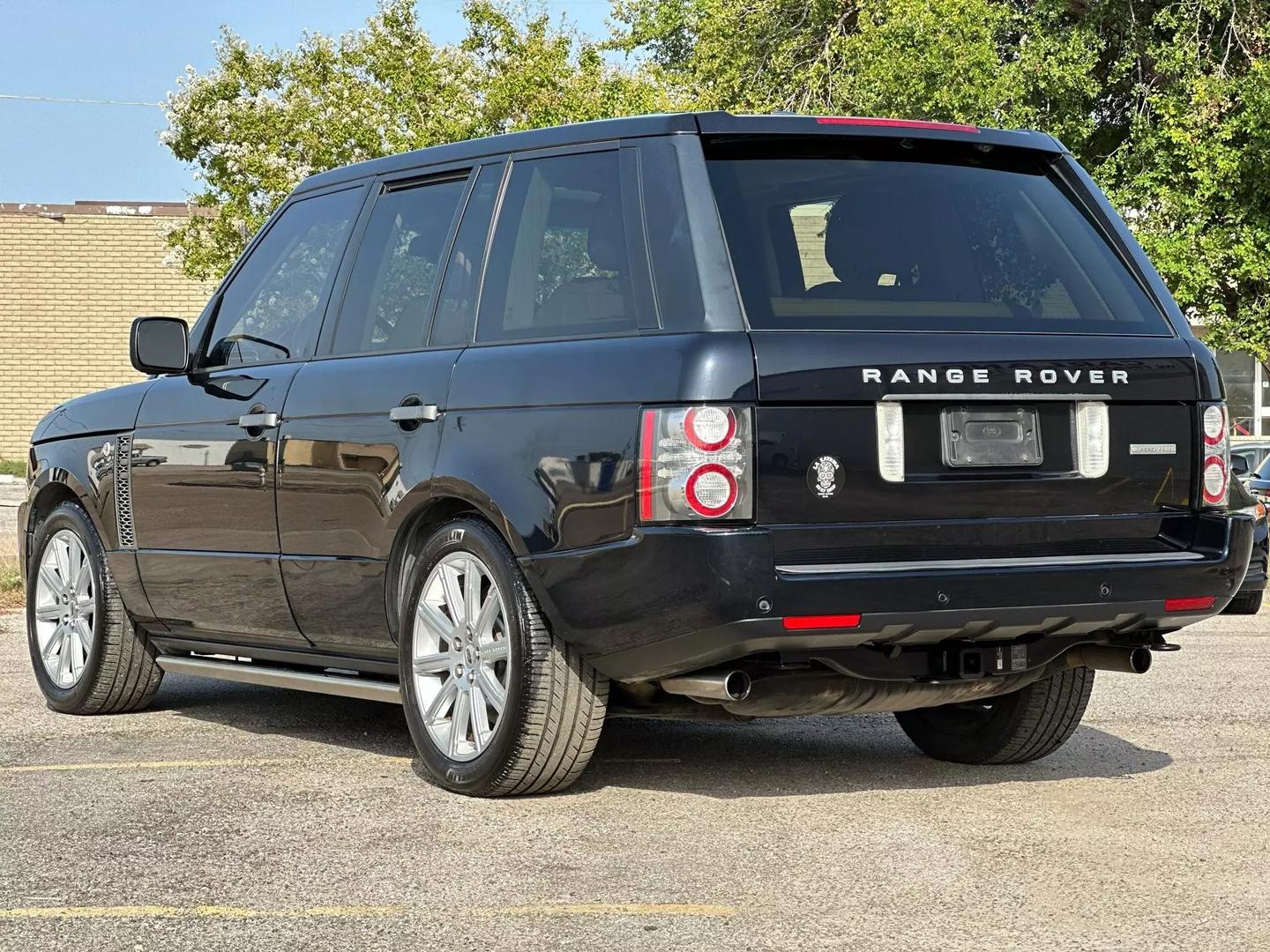 2010 Land Rover Range Rover - Image 5