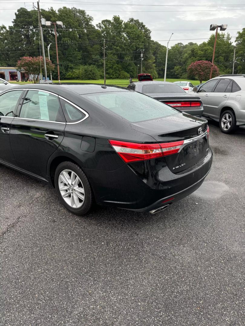 2015 Toyota Avalon XLE photo 4