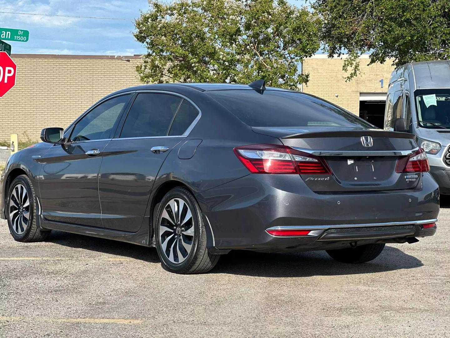 2017 Honda Accord Hybrid - Image 5