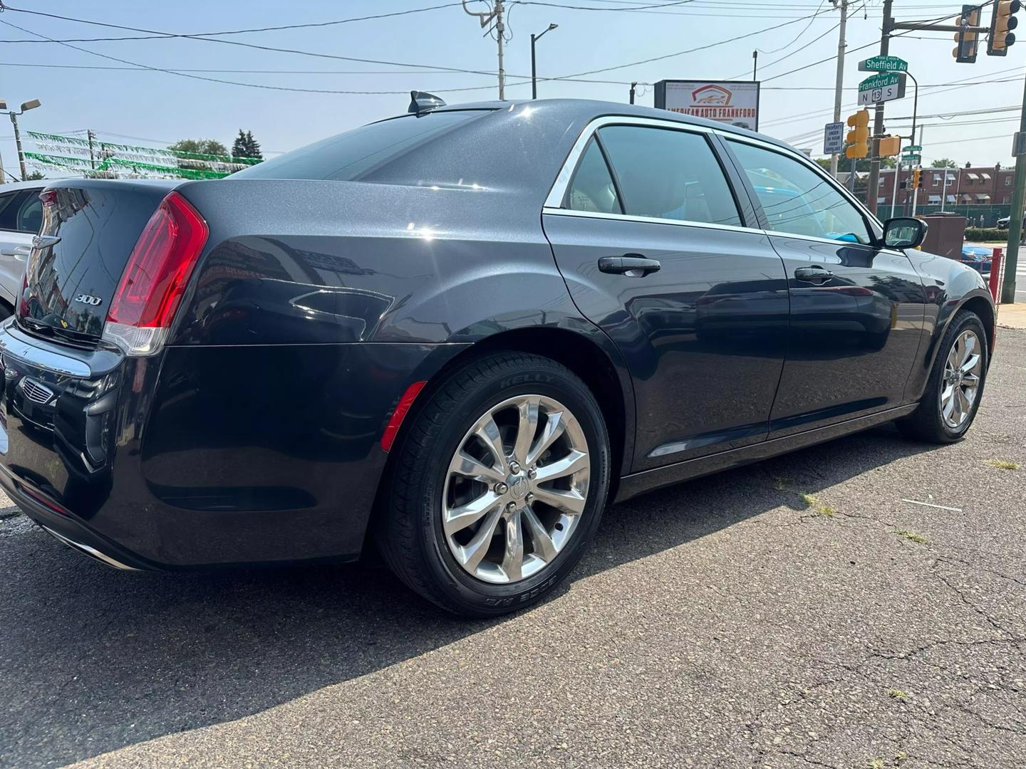 2019 Chrysler 300: Bold design, V6 & V8 engines, premium interior, advanced tech, and a smooth, comfortable drive.