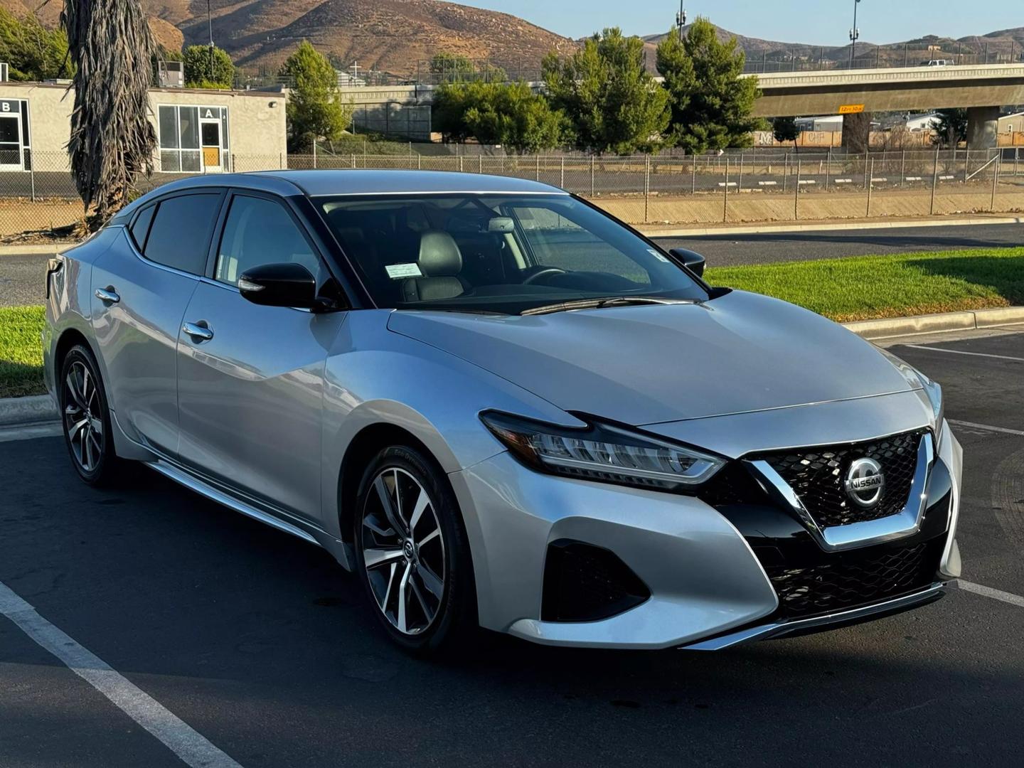 2019 Nissan Maxima SV photo 7