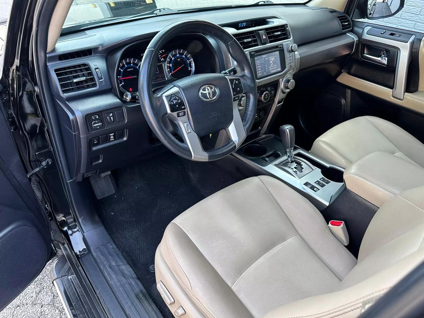 2014 Toyota 4runner - Image 16