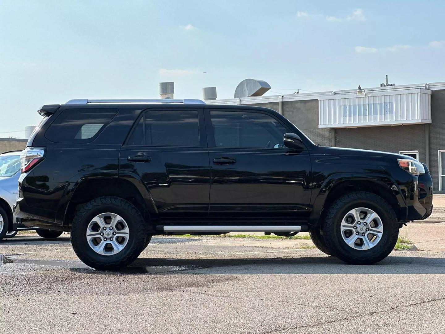 2014 Toyota 4runner - Image 8