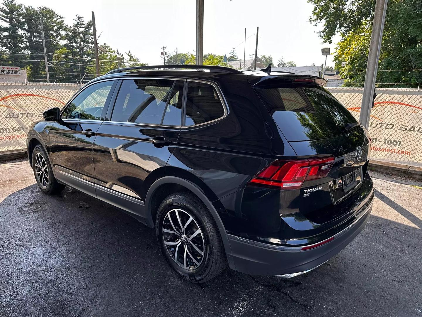 2021 Volkswagen Tiguan - Image 13