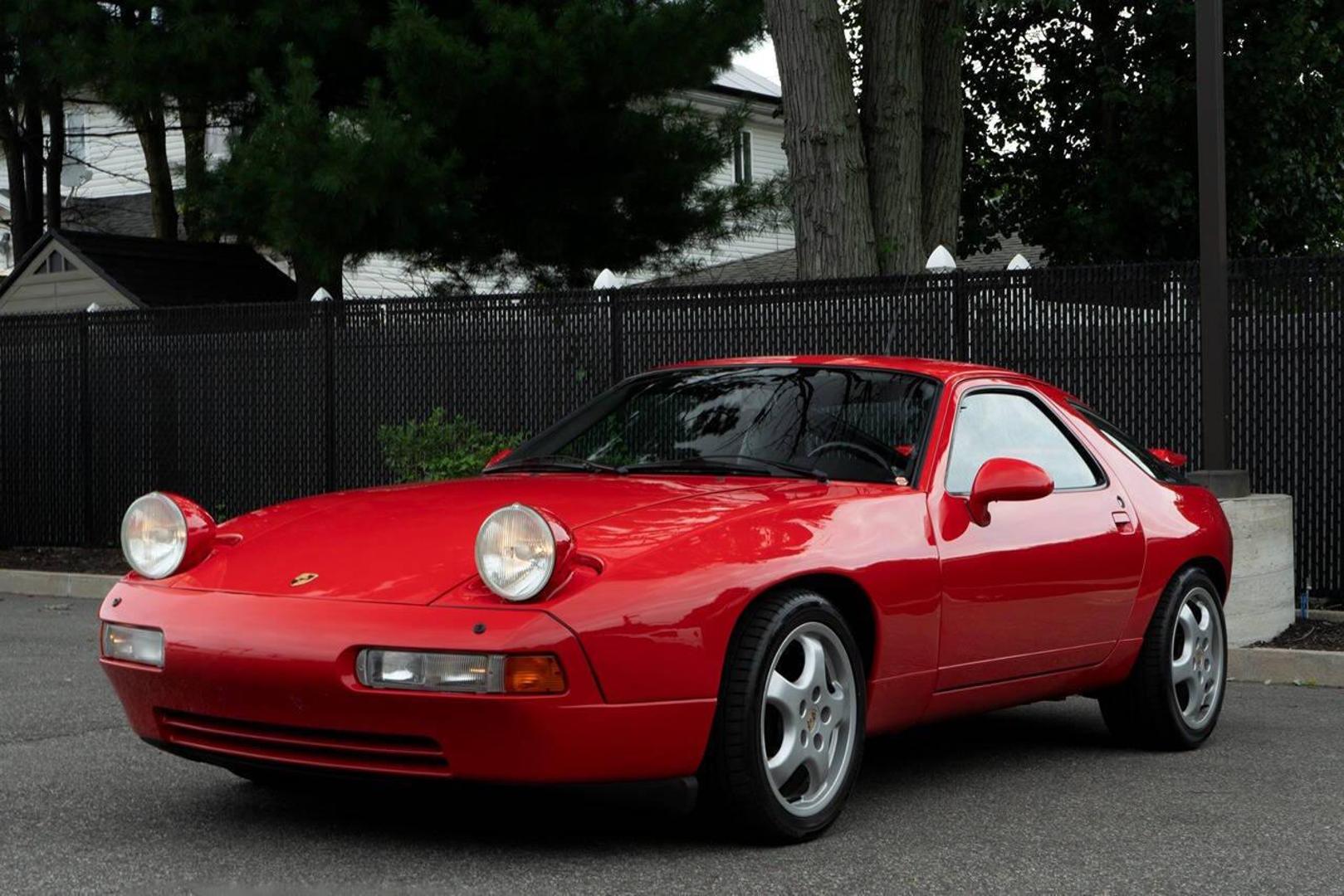 1992 Porsche 928 - Image 11