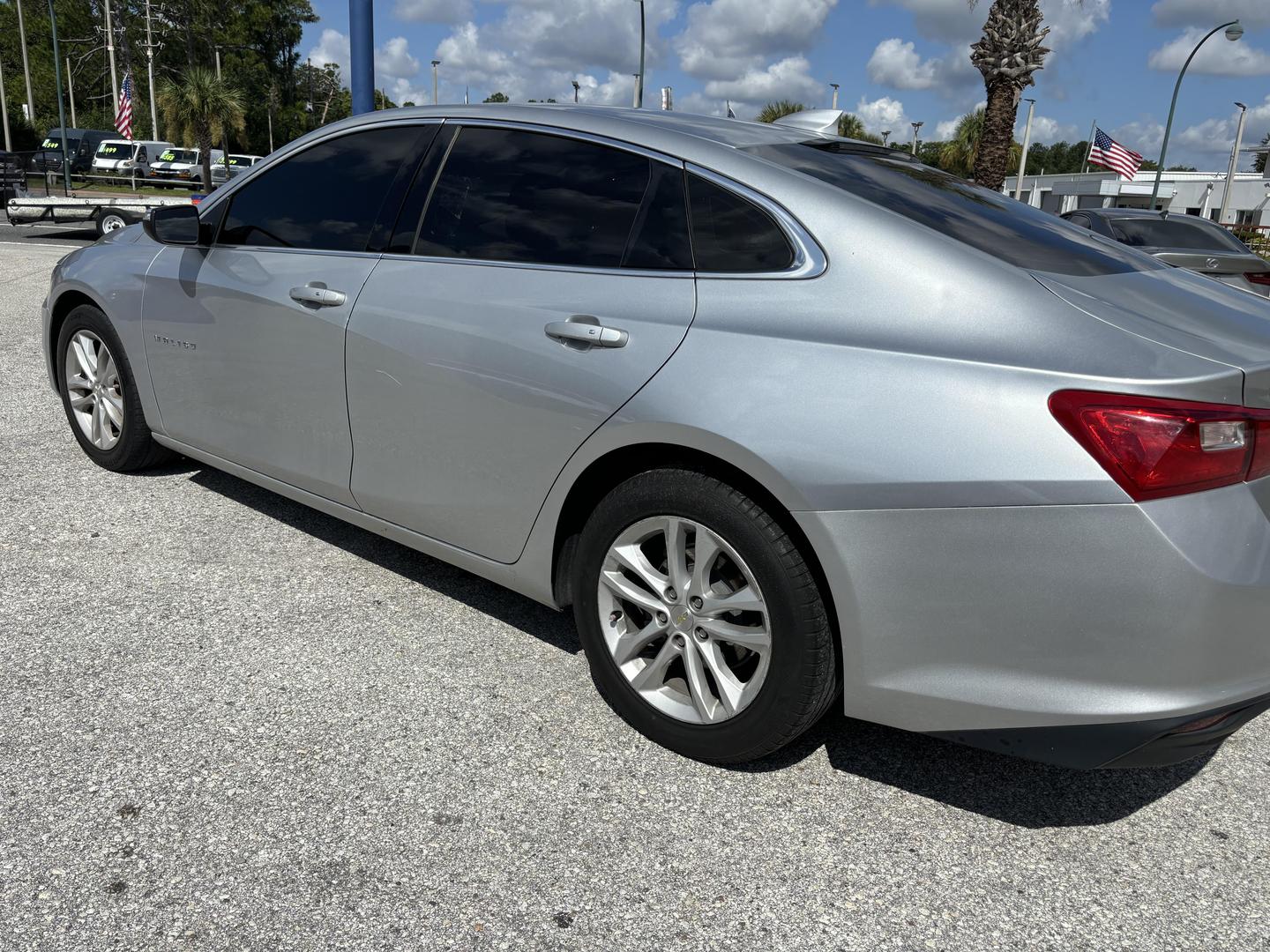 2018 Chevrolet Malibu 1LT photo 5