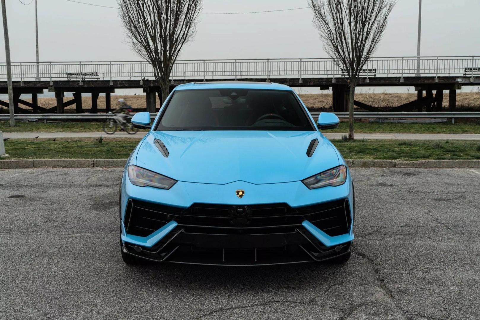 2023 Lamborghini Urus - Image 3