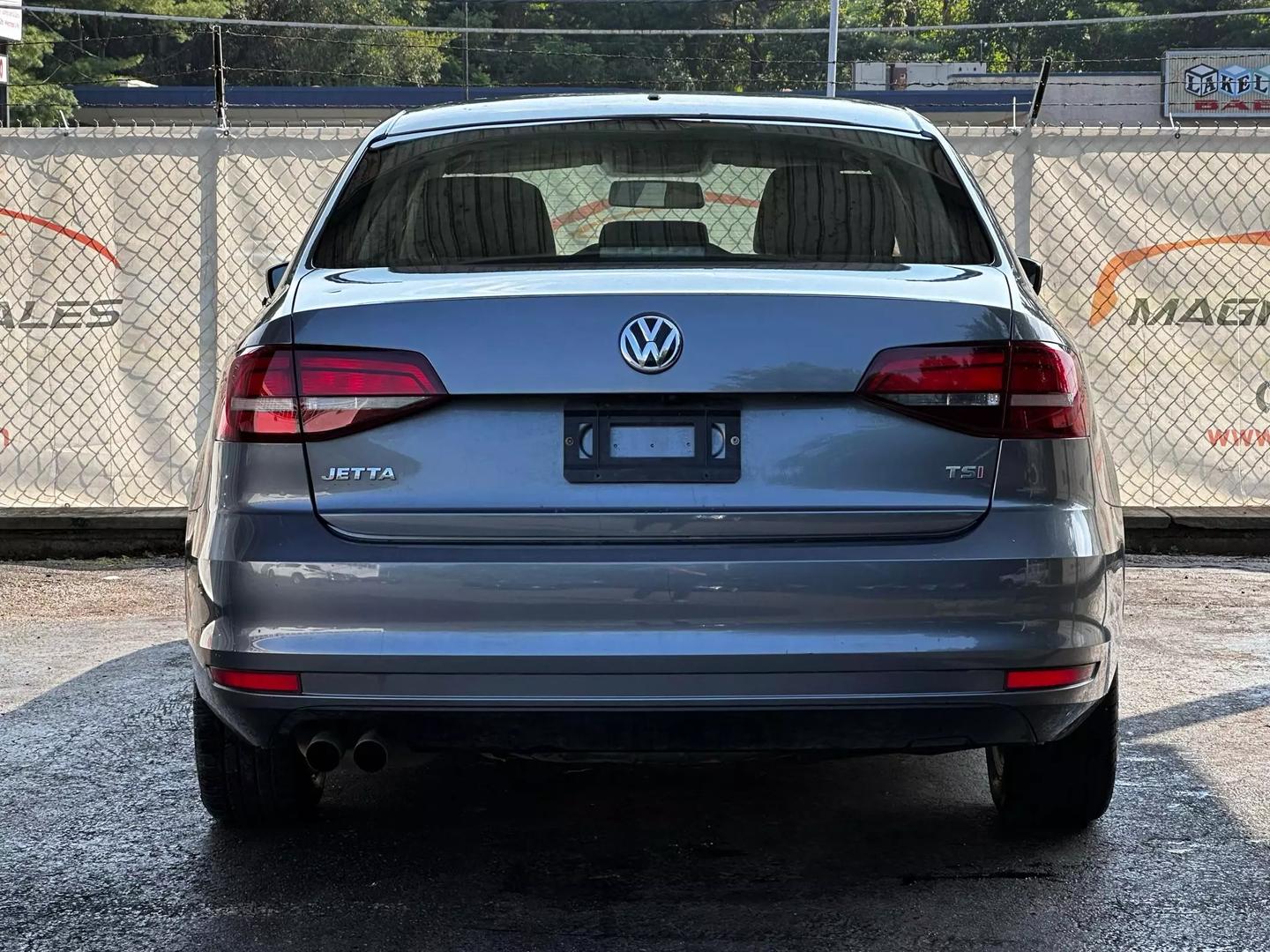 2018 Volkswagen Jetta - Image 8