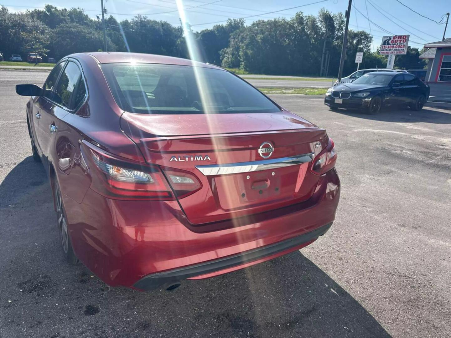 2018 Nissan Altima SR photo 11