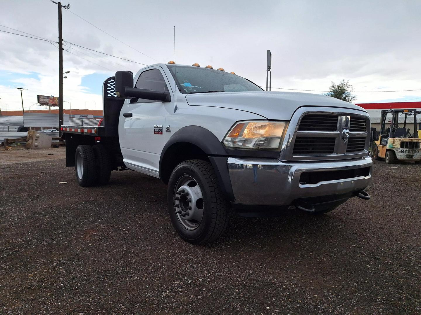 2012 Dodge Ram 5500 null photo 3