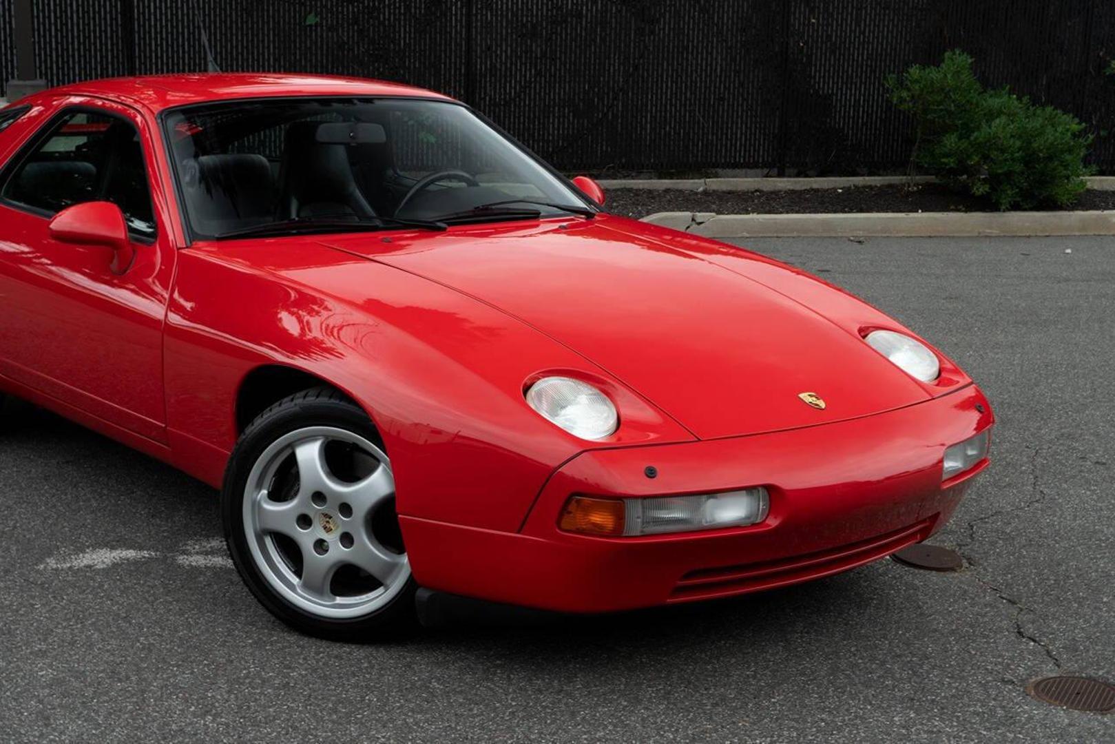 1992 Porsche 928 - Image 5