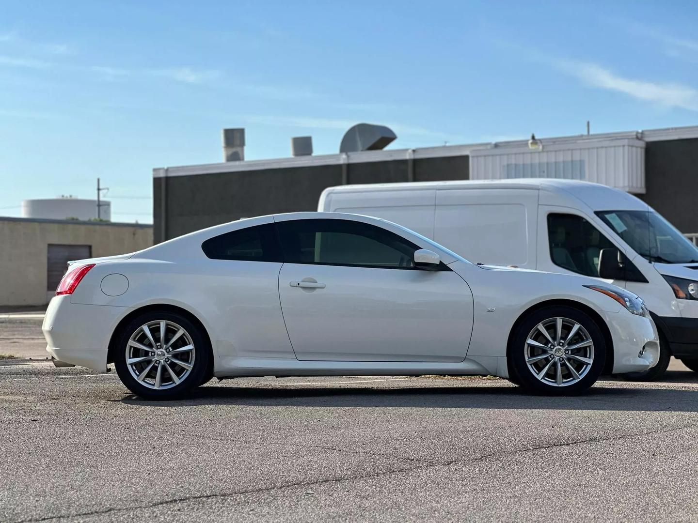 2014 Infiniti Q60 - Image 9