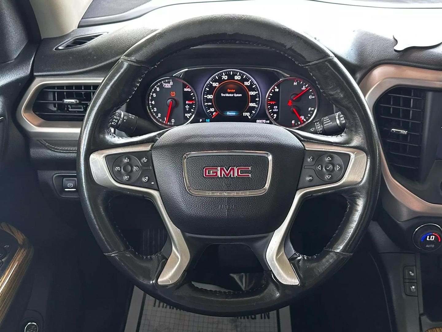 2017 Gmc Acadia - Image 23