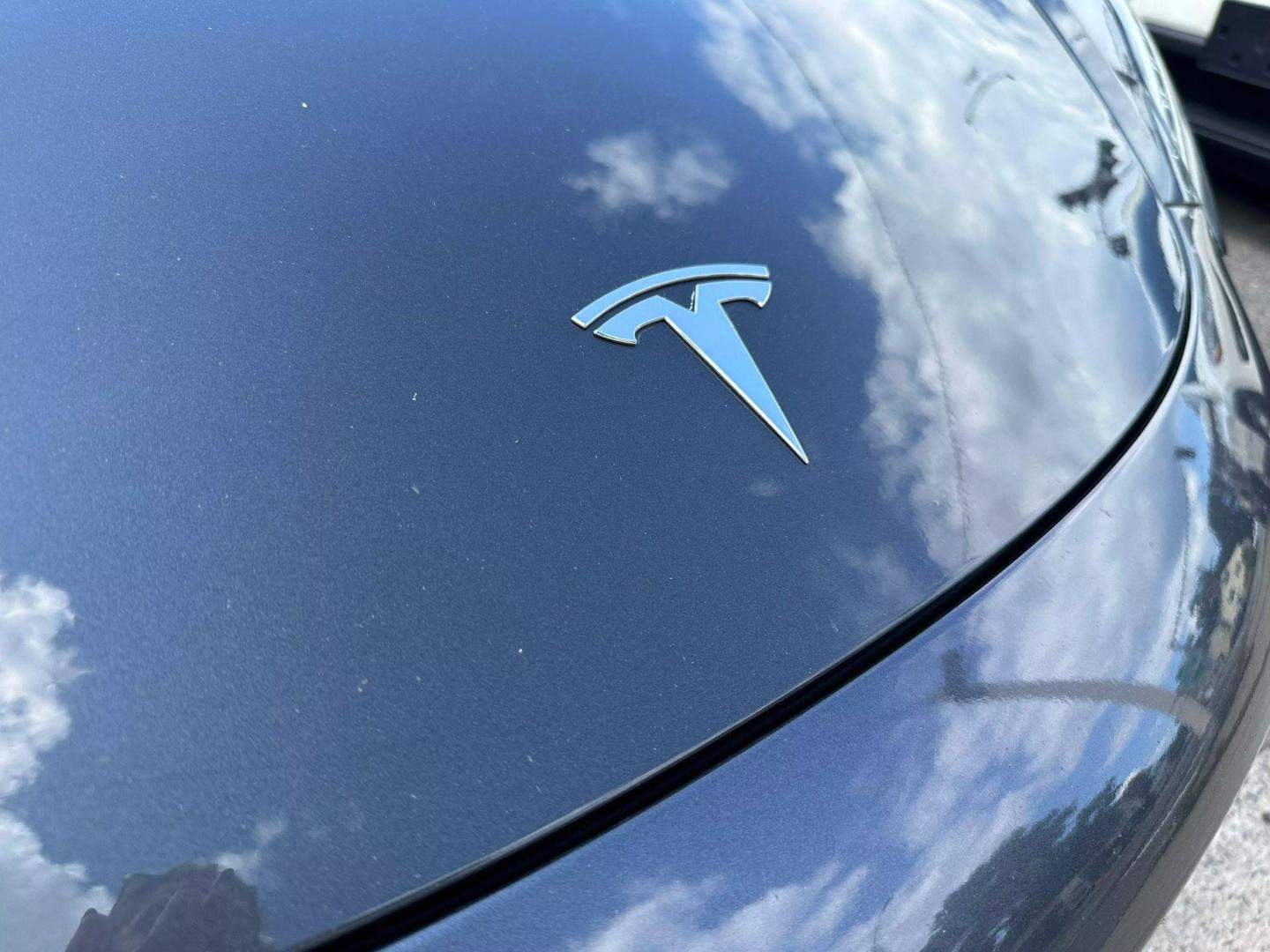 2018 Tesla Model 3 Base photo 3