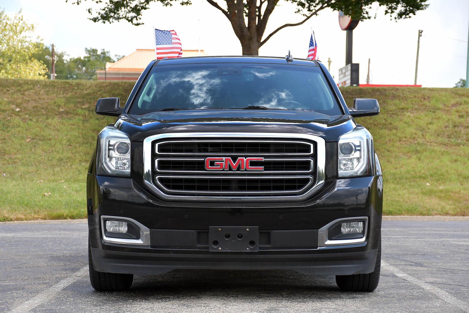 2018 GMC Yukon XL SLT photo 3