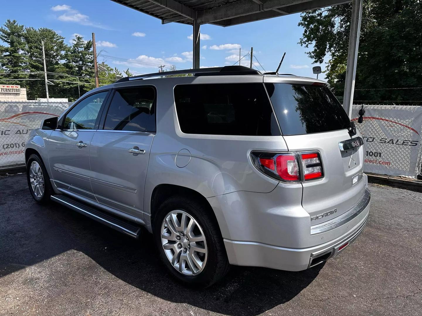 2016 Gmc Acadia - Image 13