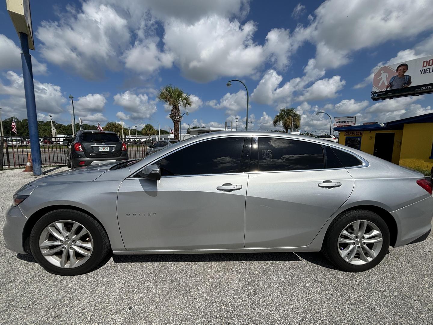 2018 Chevrolet Malibu 1LT photo 11