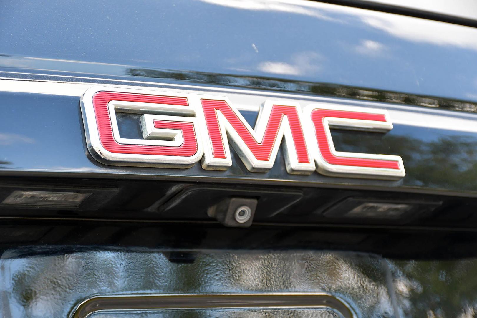 2018 GMC Yukon XL SLT photo 13