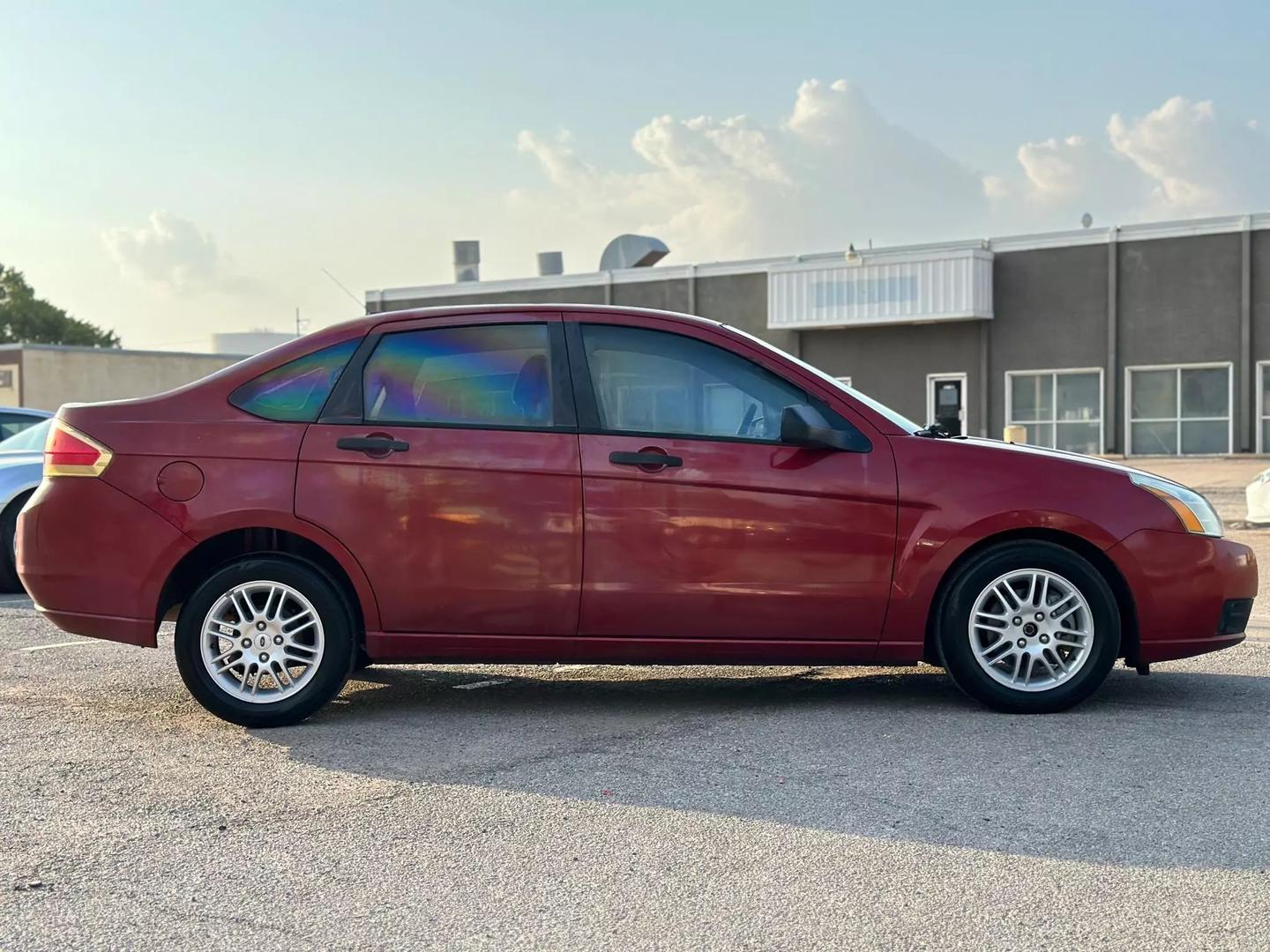 2011 Ford Focus - Image 10