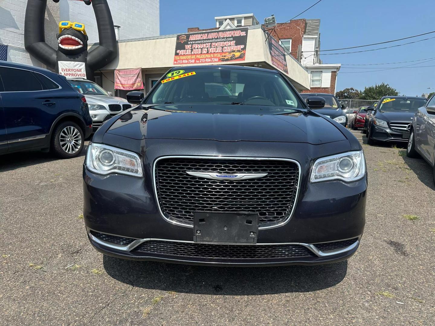 2019 Chrysler 300: Bold design, V6 & V8 engines, premium interior, advanced tech, and a smooth, comfortable drive.