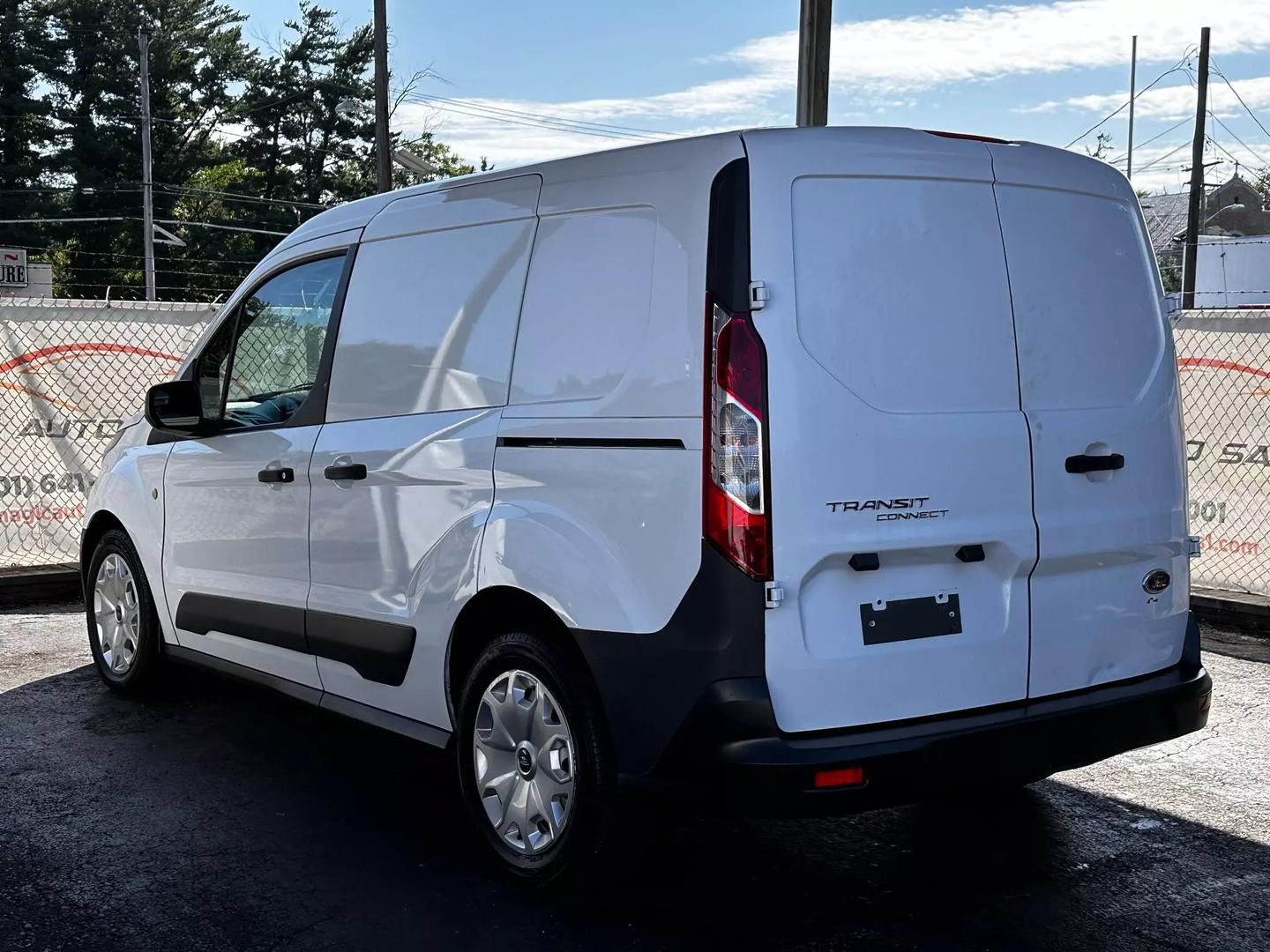 2014 Ford Transit Connect Cargo - Image 9