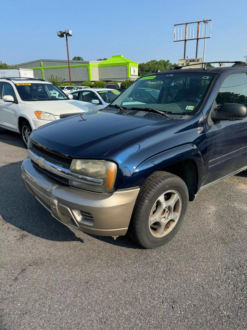 2007 Chevrolet TrailBlazer LS photo 2