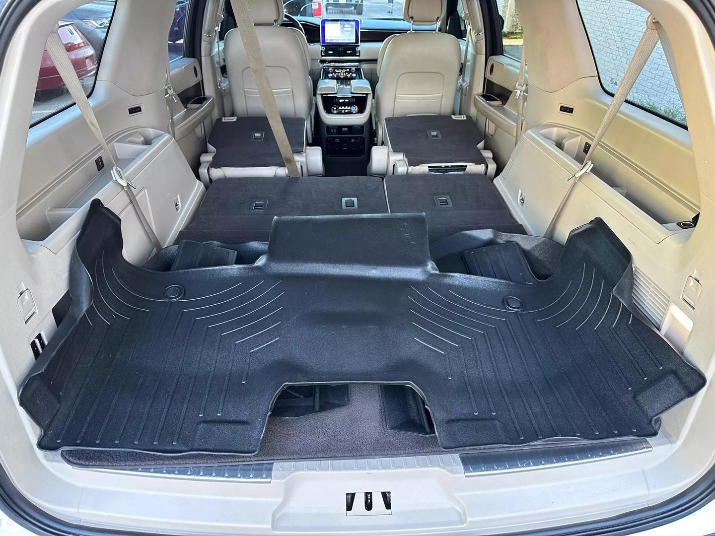 2019 Lincoln Navigator L - Image 39