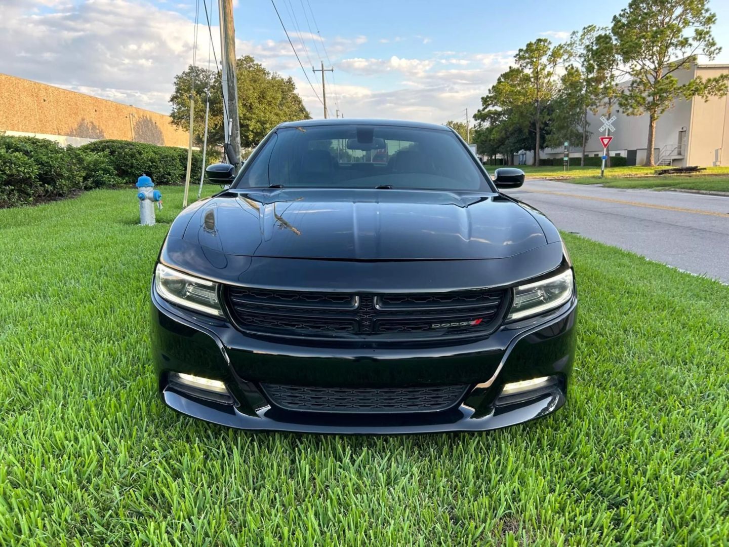 2016 Dodge Charger R/T photo 2