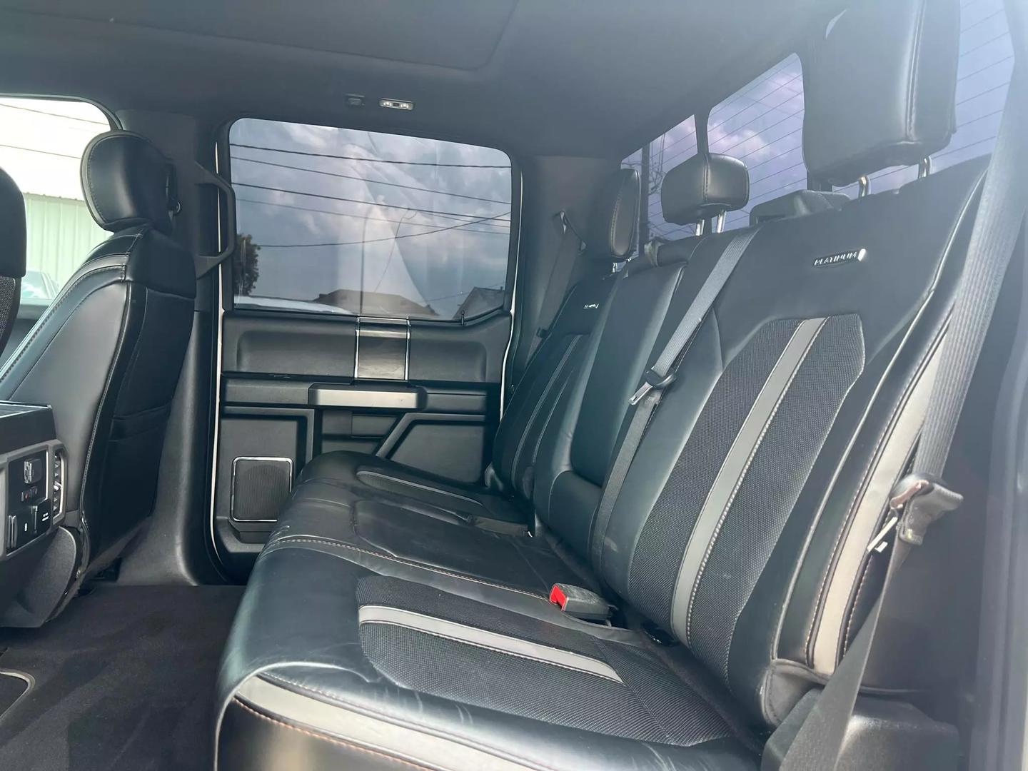 2019 Ford F250 Super Duty Crew Cab - Image 13