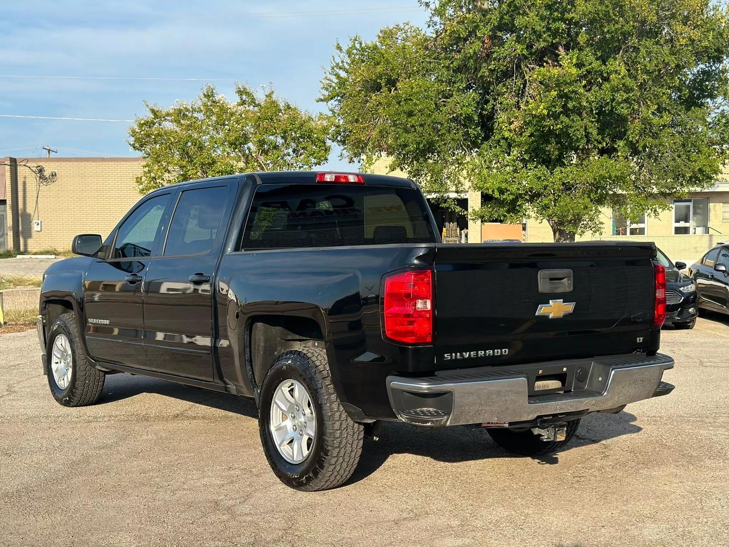 2016 Chevrolet Silverado 1500 Crew Cab - Image 4