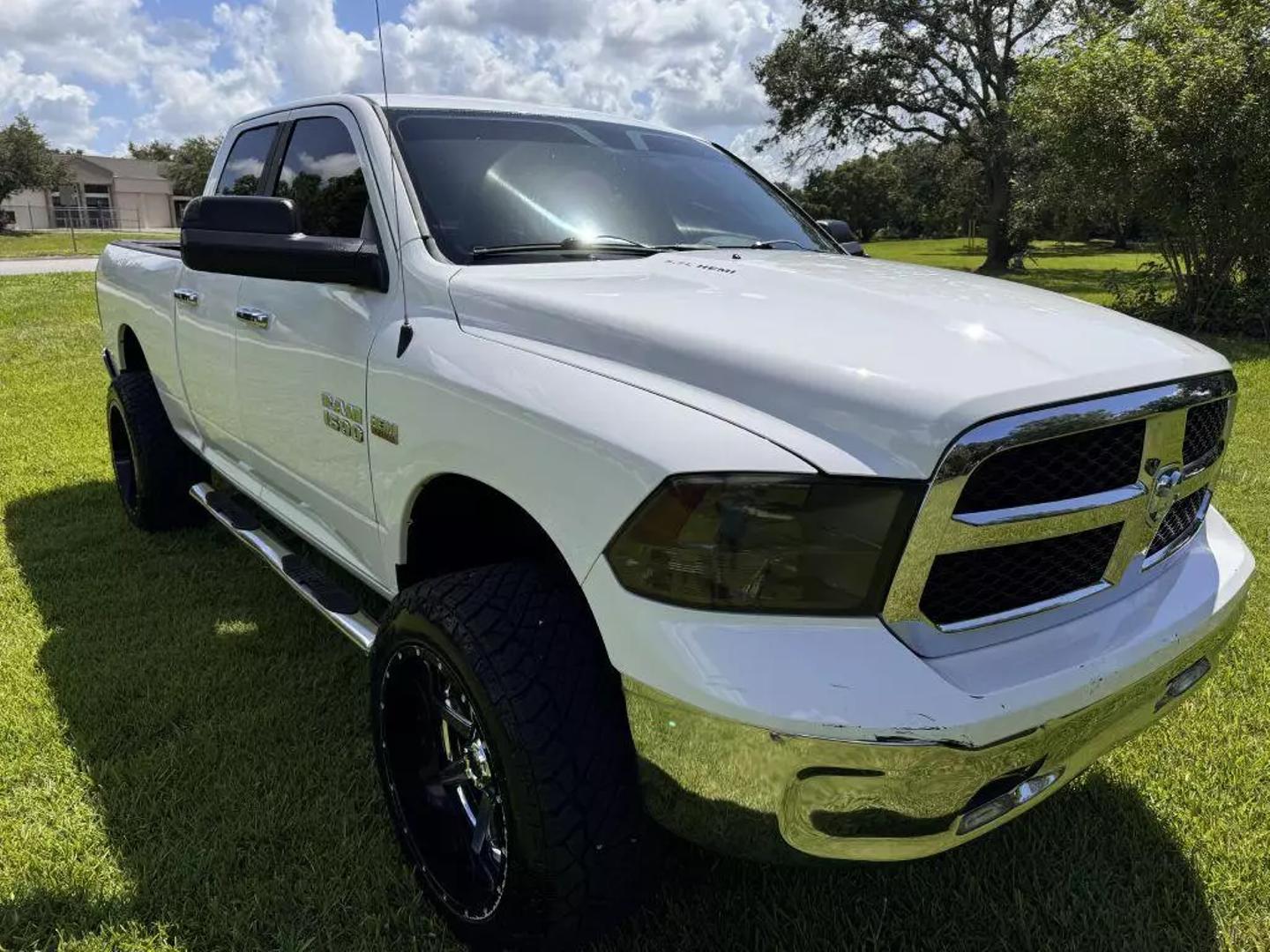 2014 RAM Ram 1500 Pickup SLT photo 7