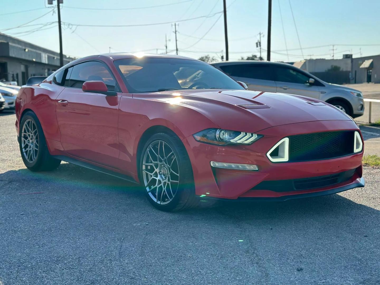 2019 Ford Mustang - Image 10