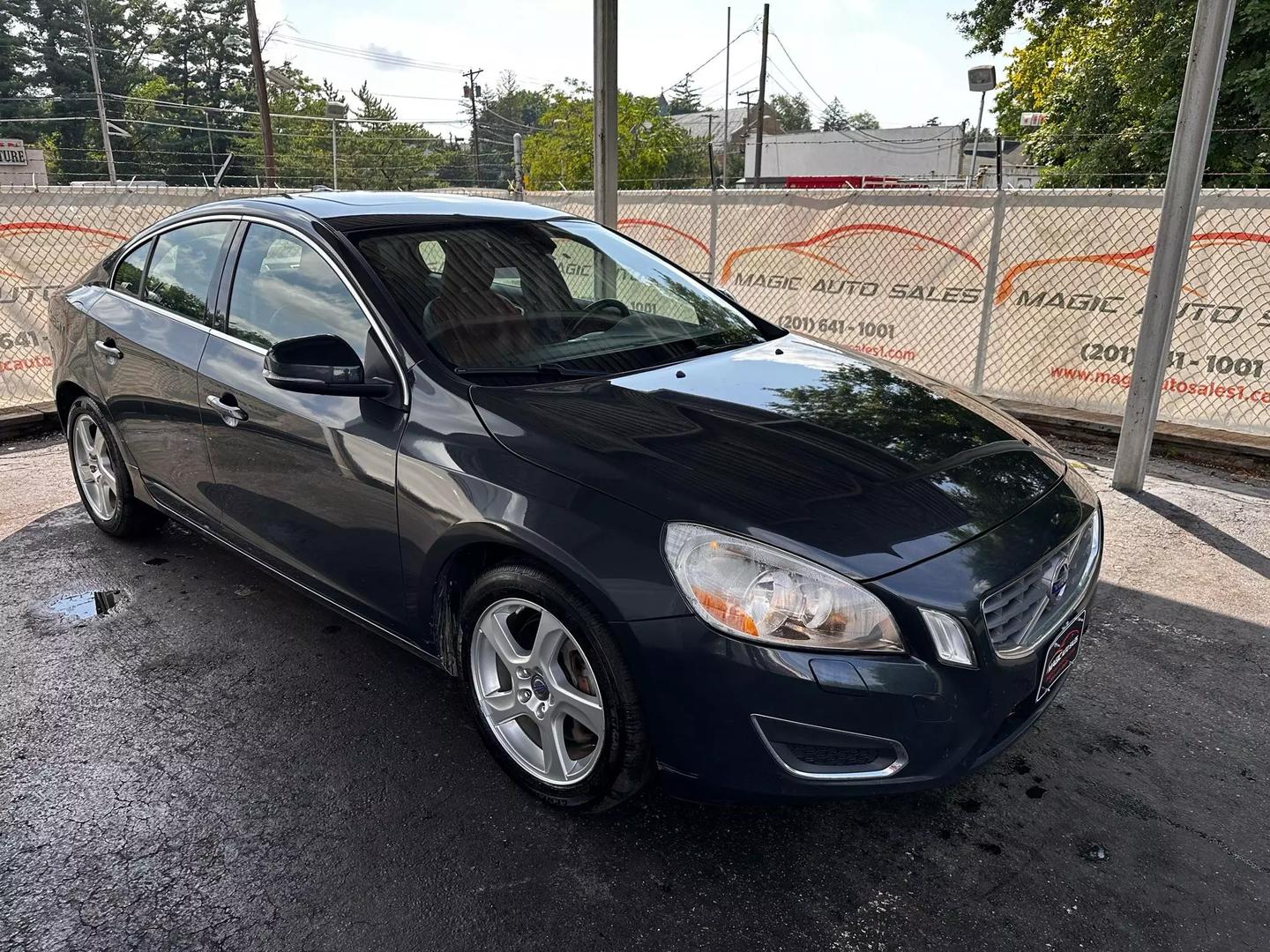 2012 Volvo S60 - Image 10