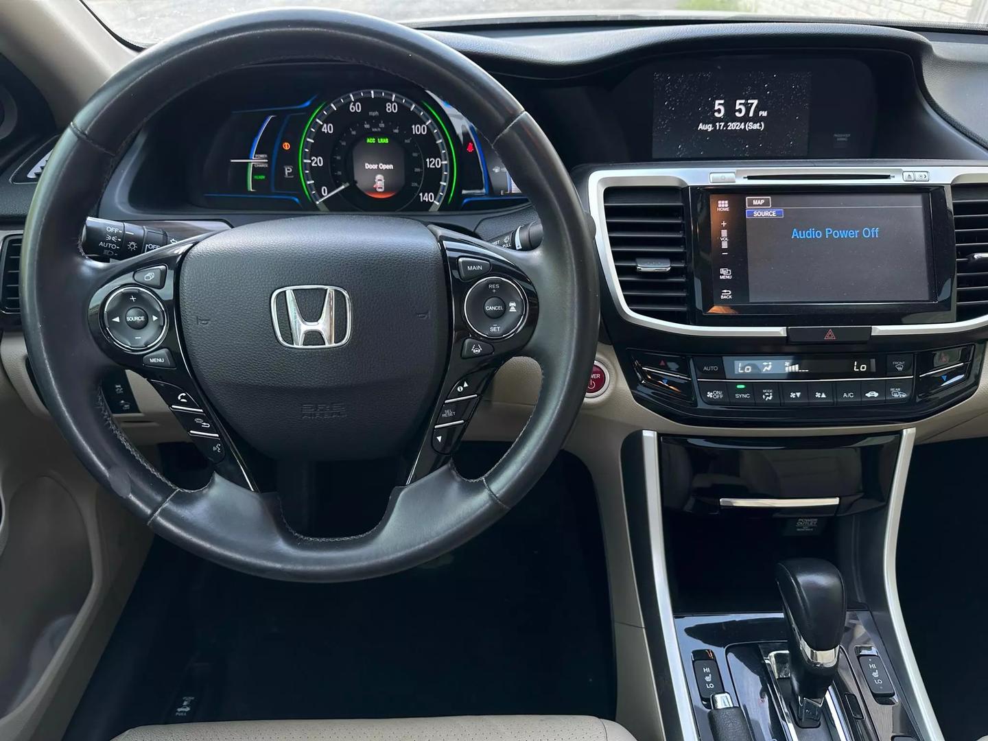 2017 Honda Accord Hybrid - Image 29