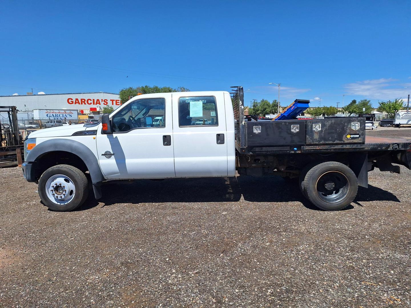 2012 Ford F-450 Super Duty Chassis Cab null photo 8