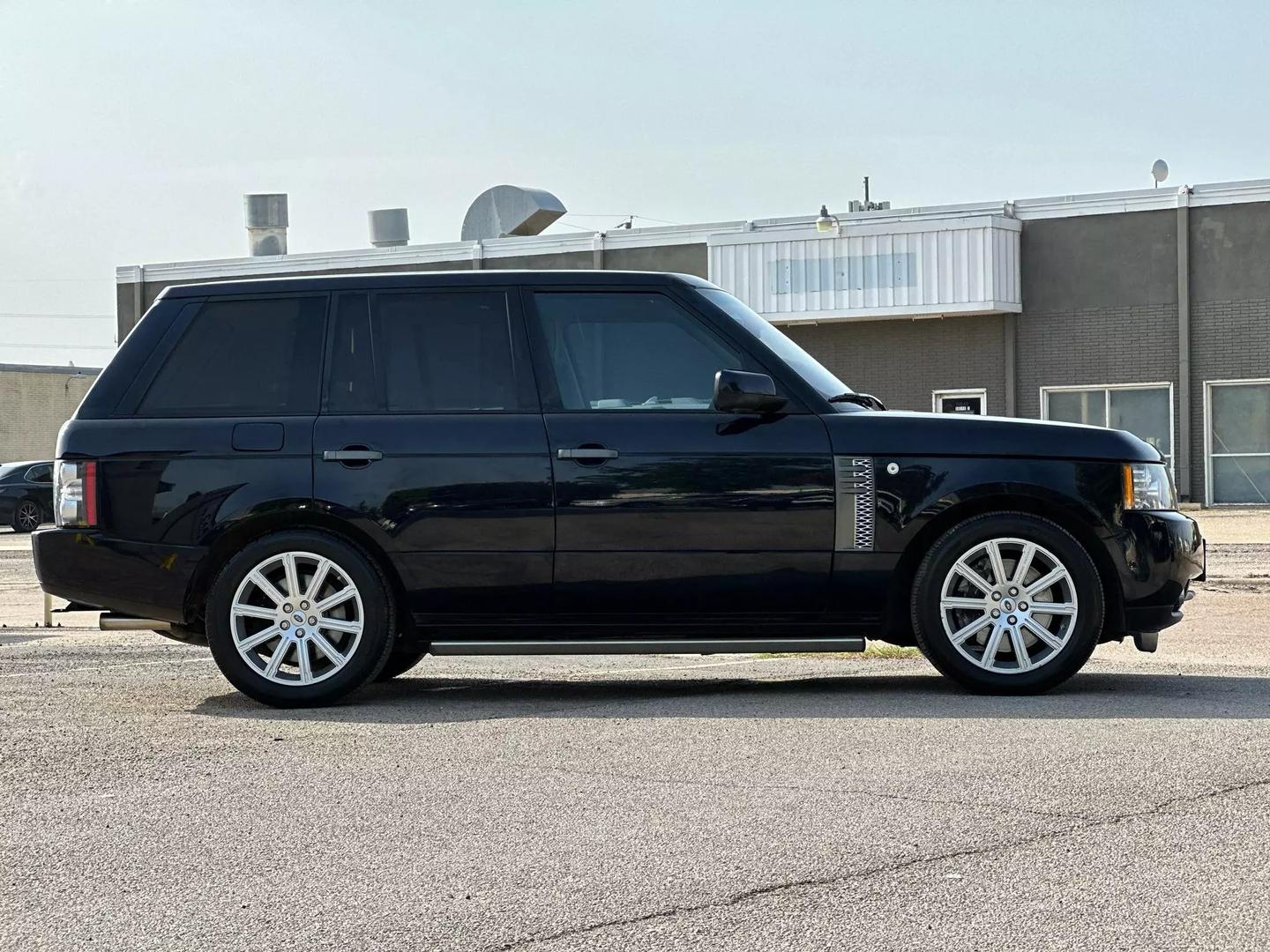 2010 Land Rover Range Rover - Image 9