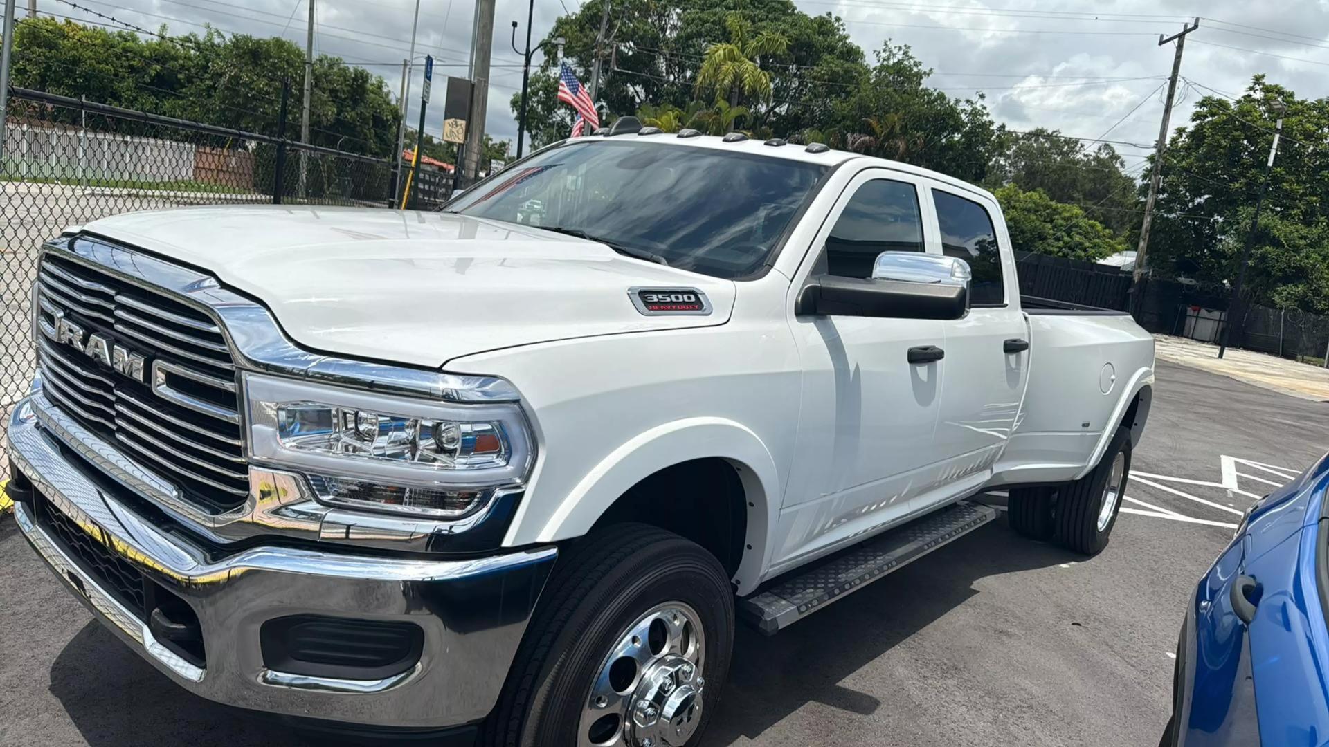 2019 RAM Ram 3500 Pickup Tradesman photo 2