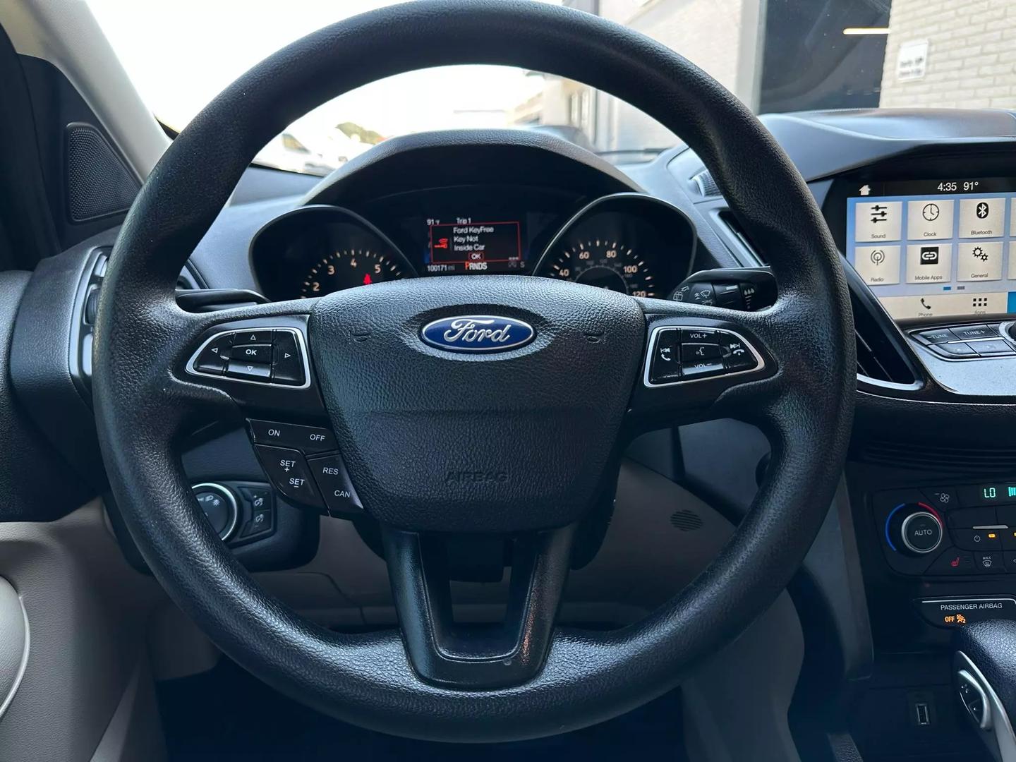 2019 Ford Escape - Image 31