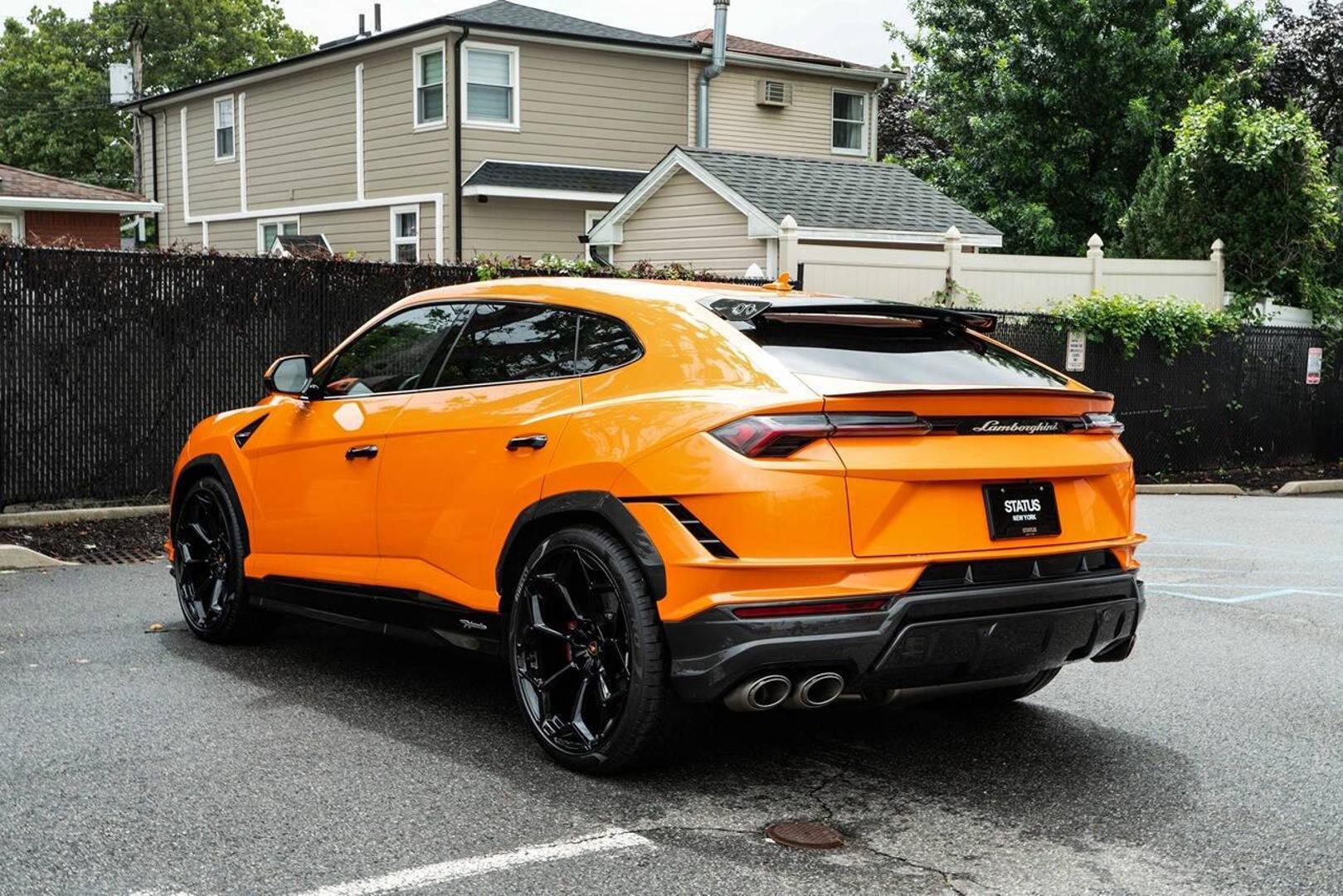 2024 Lamborghini Urus - Image 25