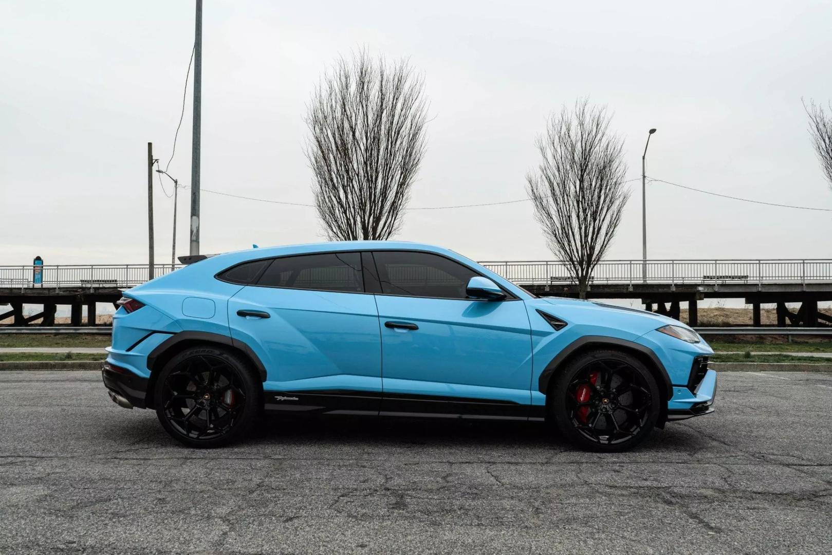 2023 Lamborghini Urus - Image 7