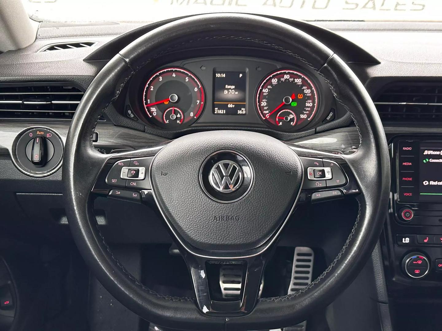 2020 Volkswagen Passat - Image 22