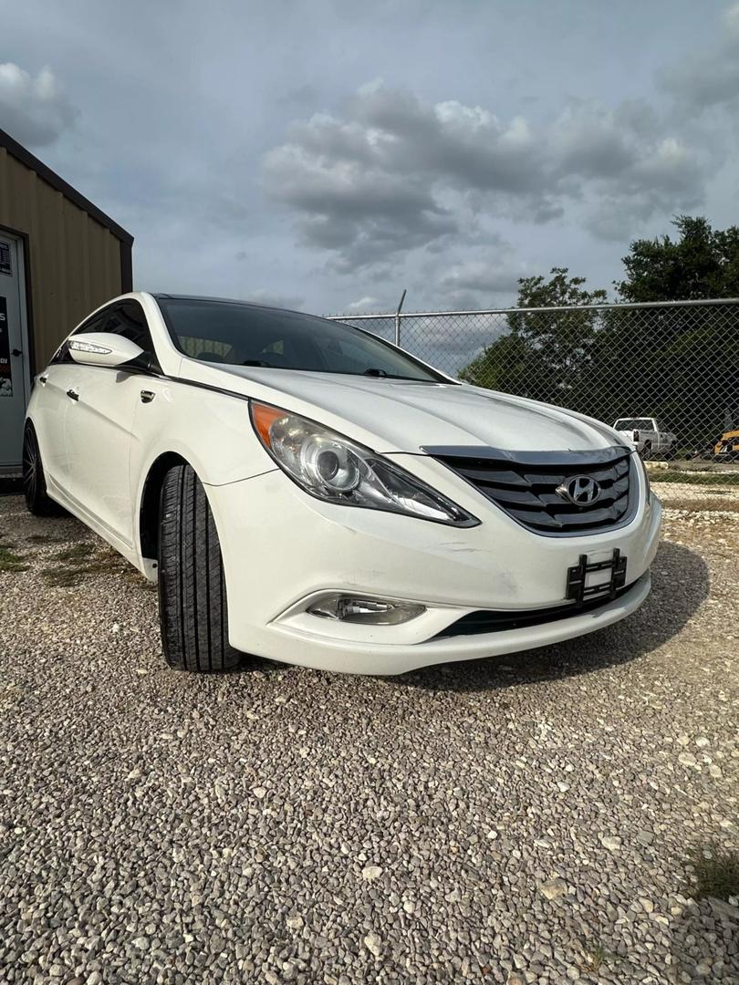 2012 Hyundai Sonata Limited photo 3