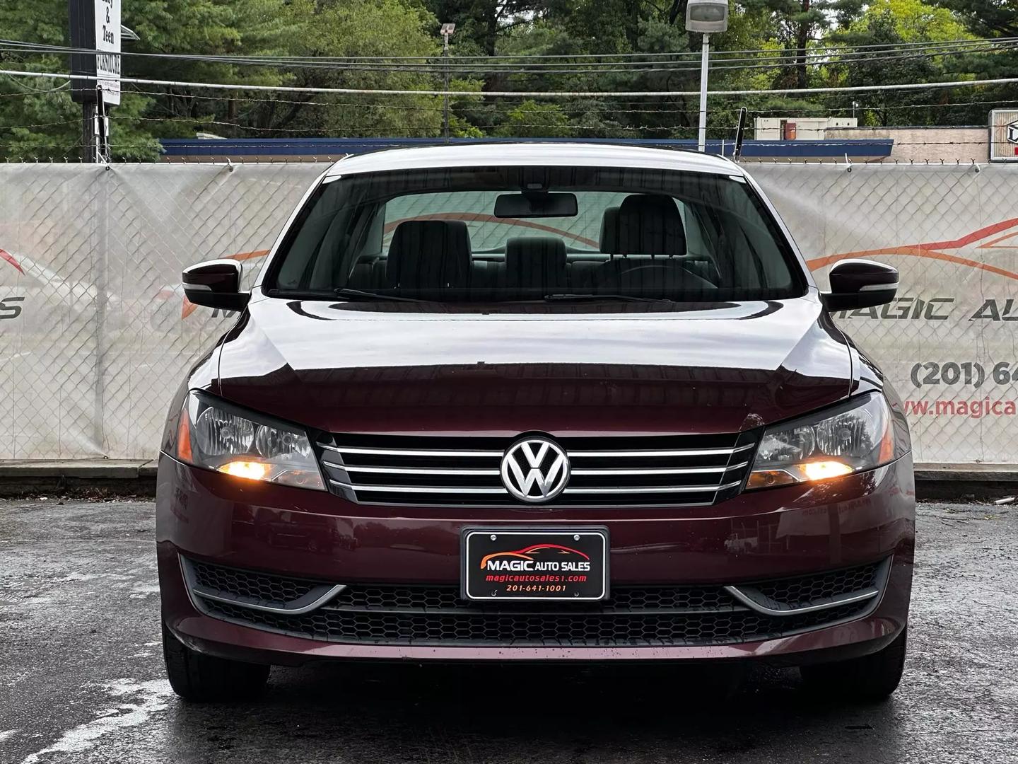 2014 Volkswagen Passat - Image 5