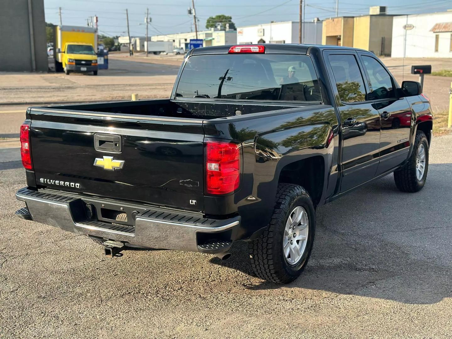 2016 Chevrolet Silverado 1500 Crew Cab - Image 6