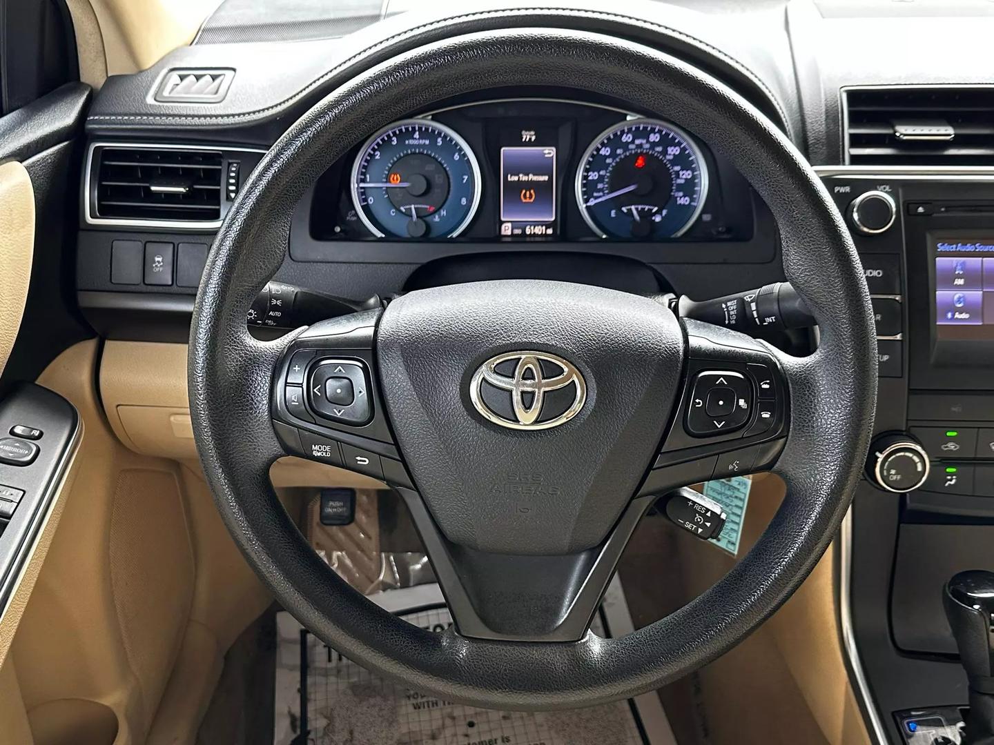 2017 Toyota Camry - Image 22