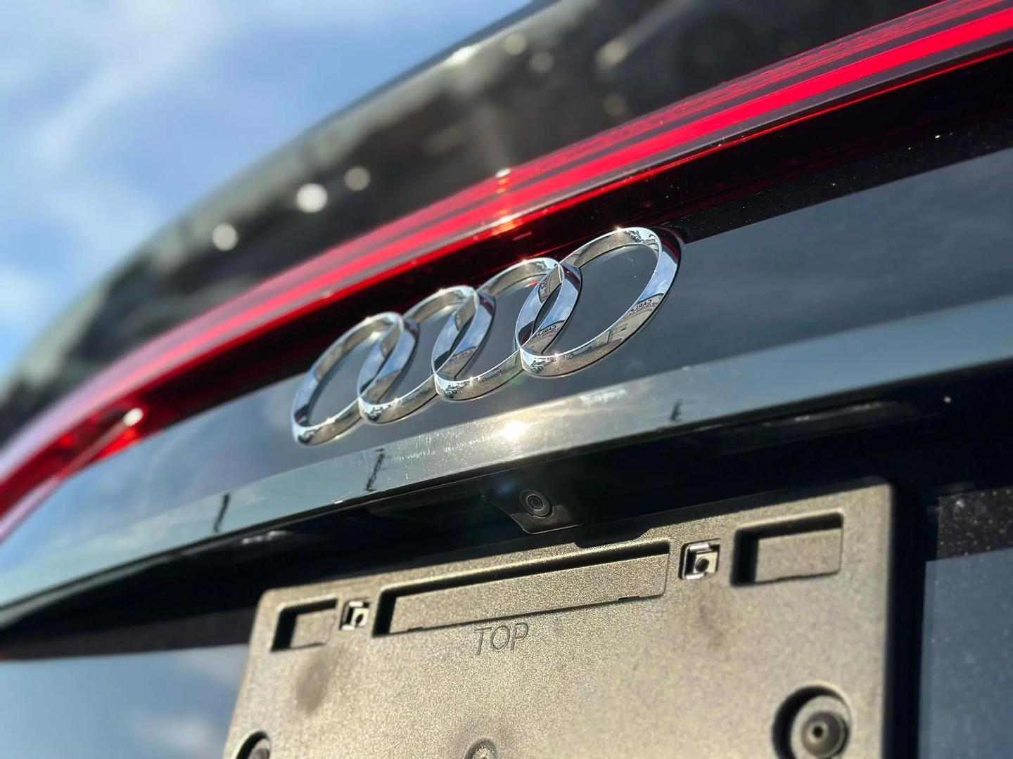 2019 Audi Q8 - Image 18