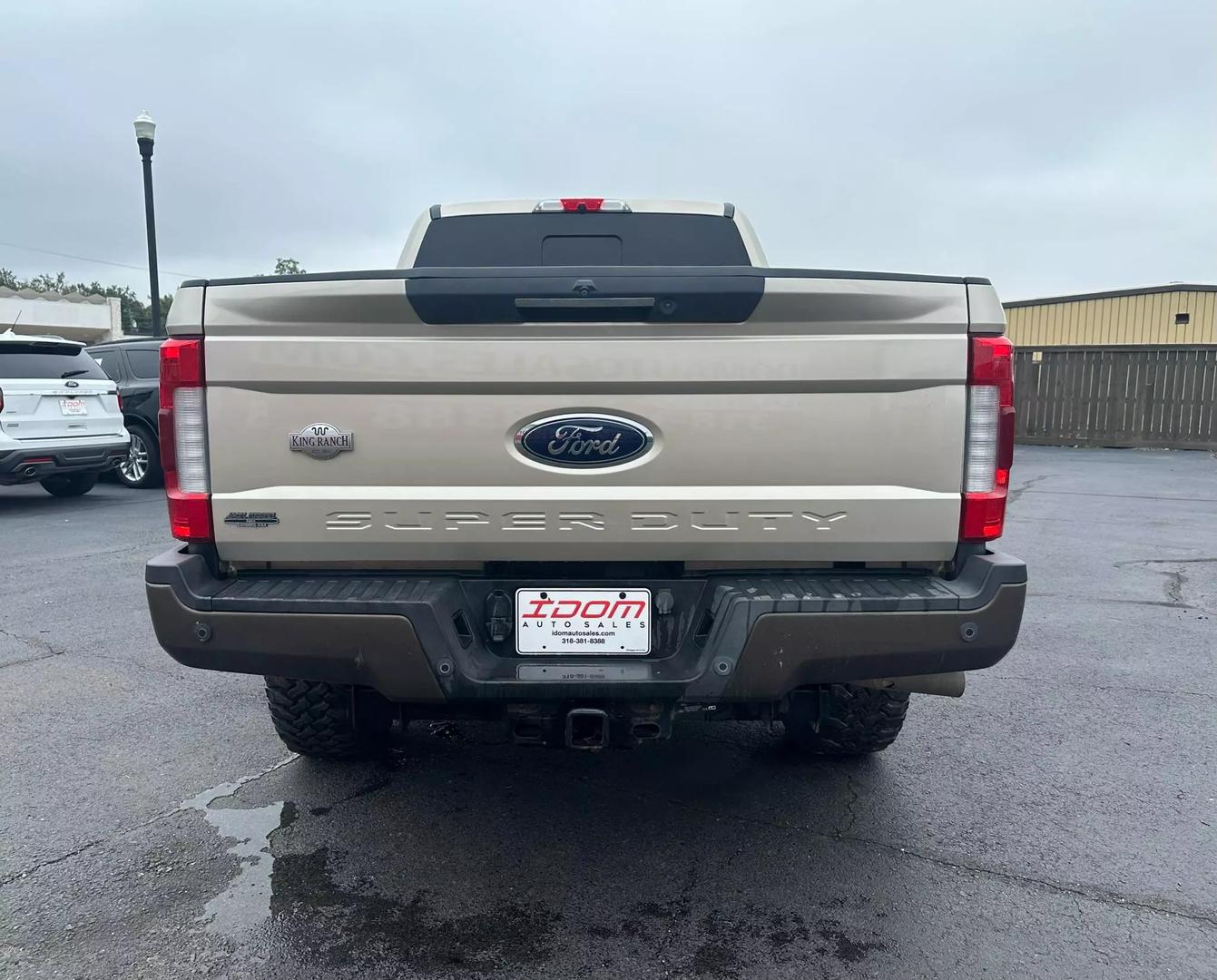 2017 Ford F250 Super Duty Crew Cab - Image 8